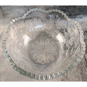 Etched Floral Crystal Bowl Scalloped Edge‎ Serving Centerpiece Decor